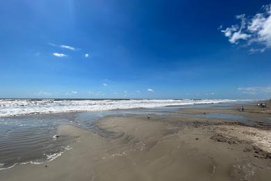 Sandee Sunny Beach