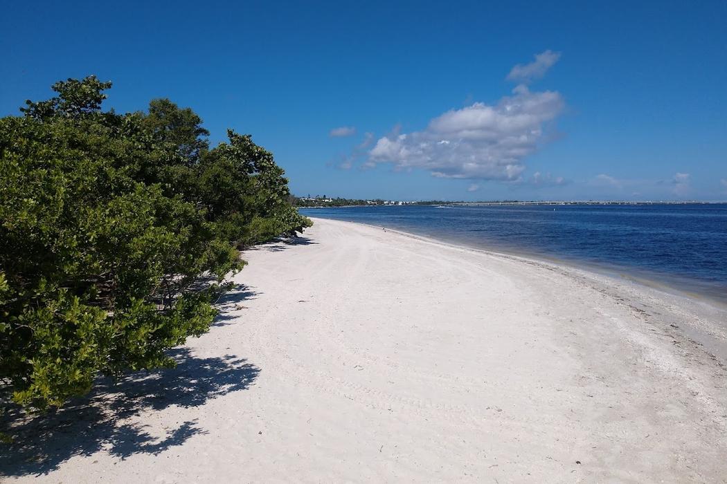 Sandee Sanibel Lighthouse Beach Photo