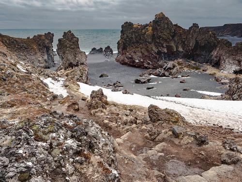 Sandee Djupalonssandur Beach