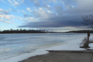 Sandee Lake Metigoshe Photo