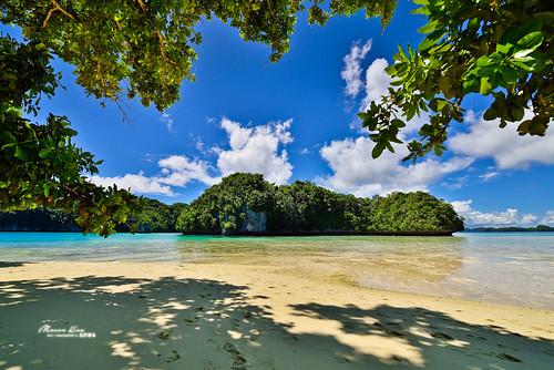 Sandee Honeymoon Beach
