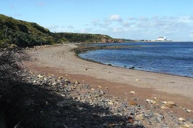 Sandee Dunglass Beach Photo