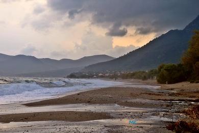 Sandee Kampos Beach