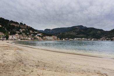 Sandee Mountain Beach