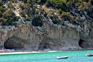 Sandee Spiaggia Con Ruscello Photo