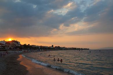 Sandee Sykias Beach
