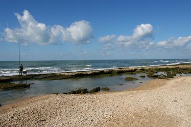 Sandee Shefayim Beach Photo