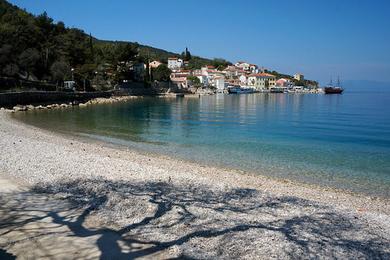 Sandee Valun Beach