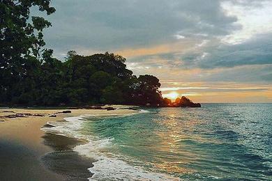 Sandee Rupa Beach
