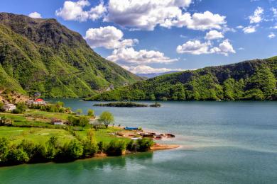 Sandee Best Lake Beaches in Venezuela