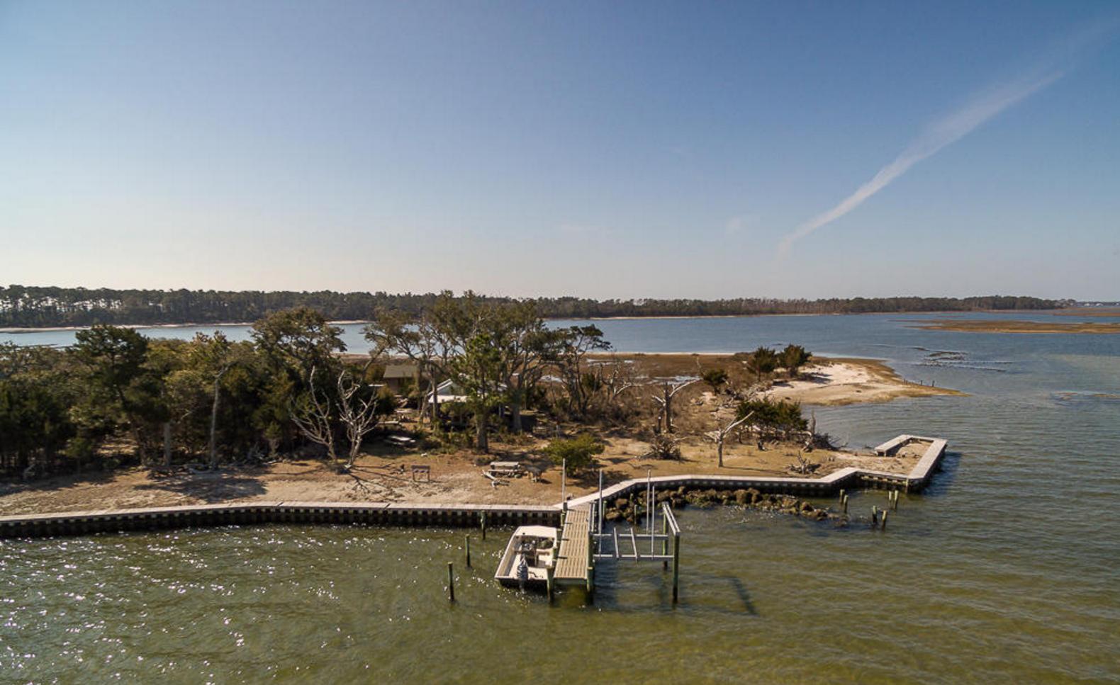 Sandee - Brown's Island Public Beach