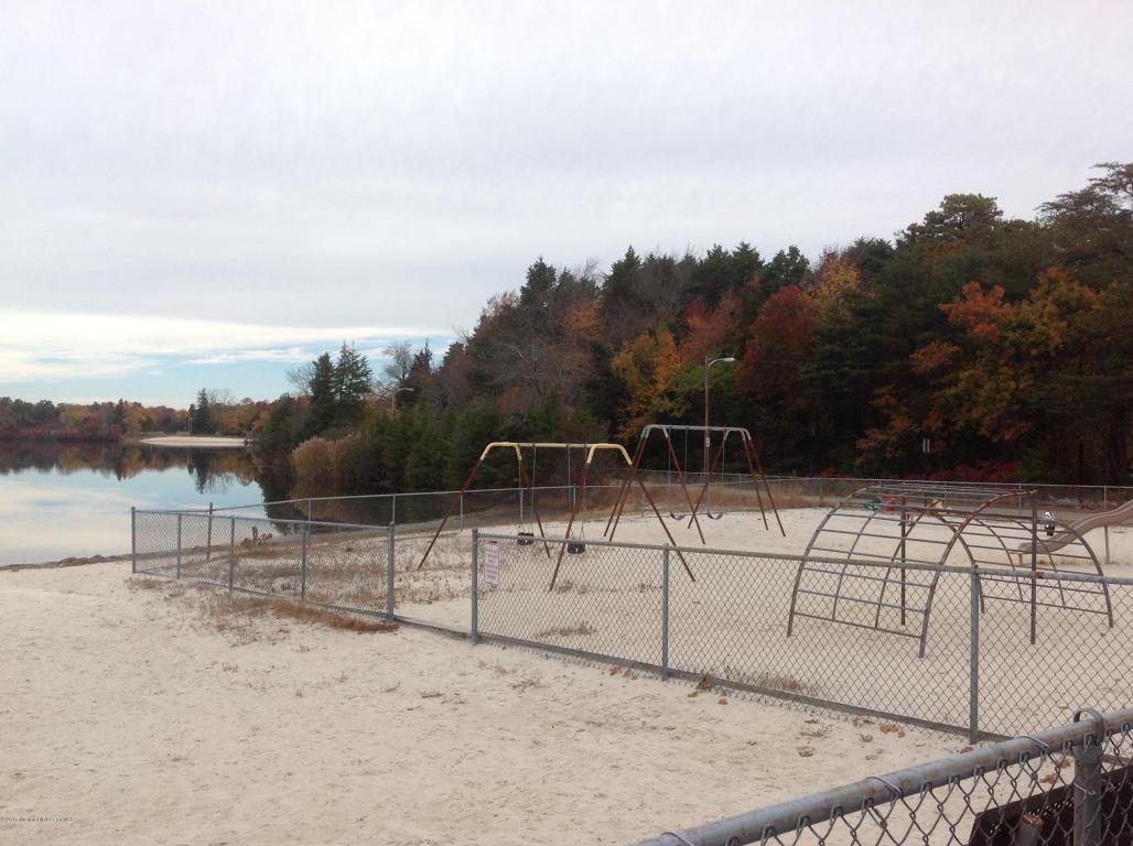 Sandee - Bamber Lake Beach