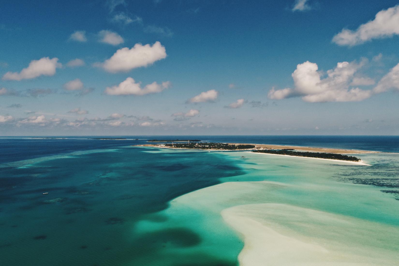 Sandee - The Standard, Huruvalhi Maldives