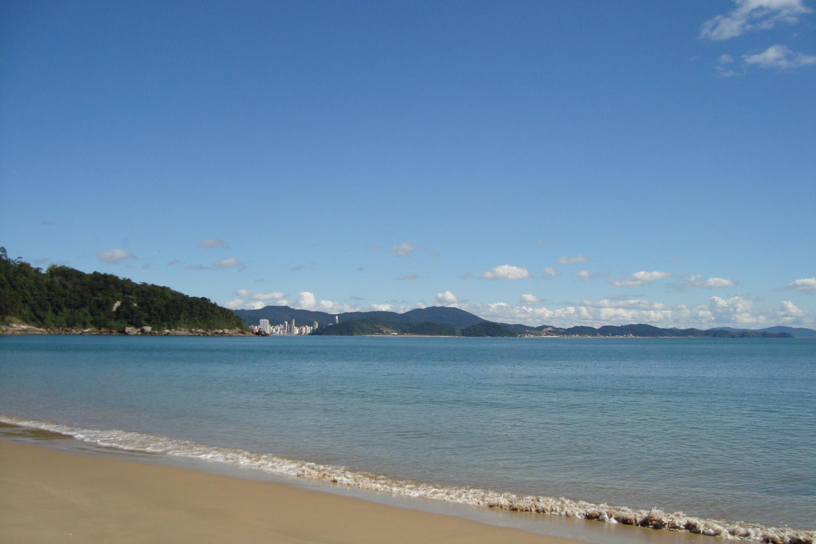 Sandee - Praia Laranjeiras