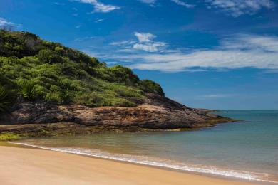 Sandee Bacutia Beach
