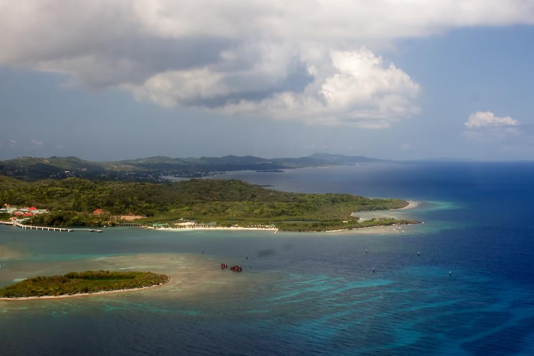 Sandee Water Cay Beach Photo