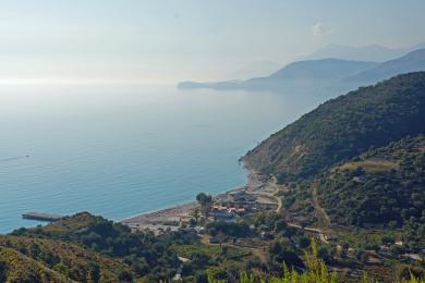 Sandee Buneci Beach