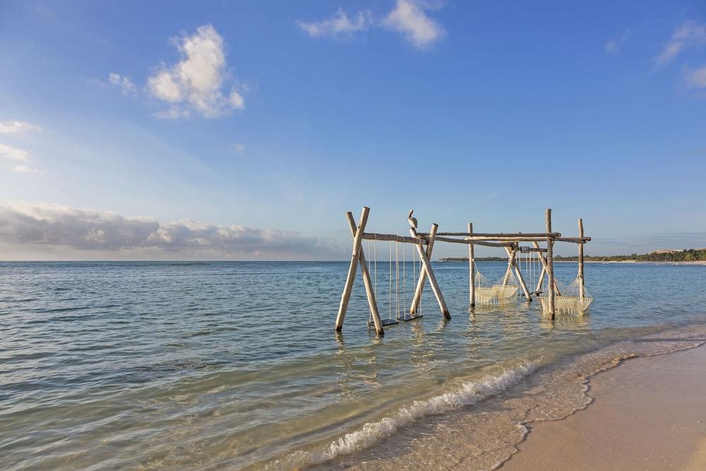 Sandee Hidden Beach Resort