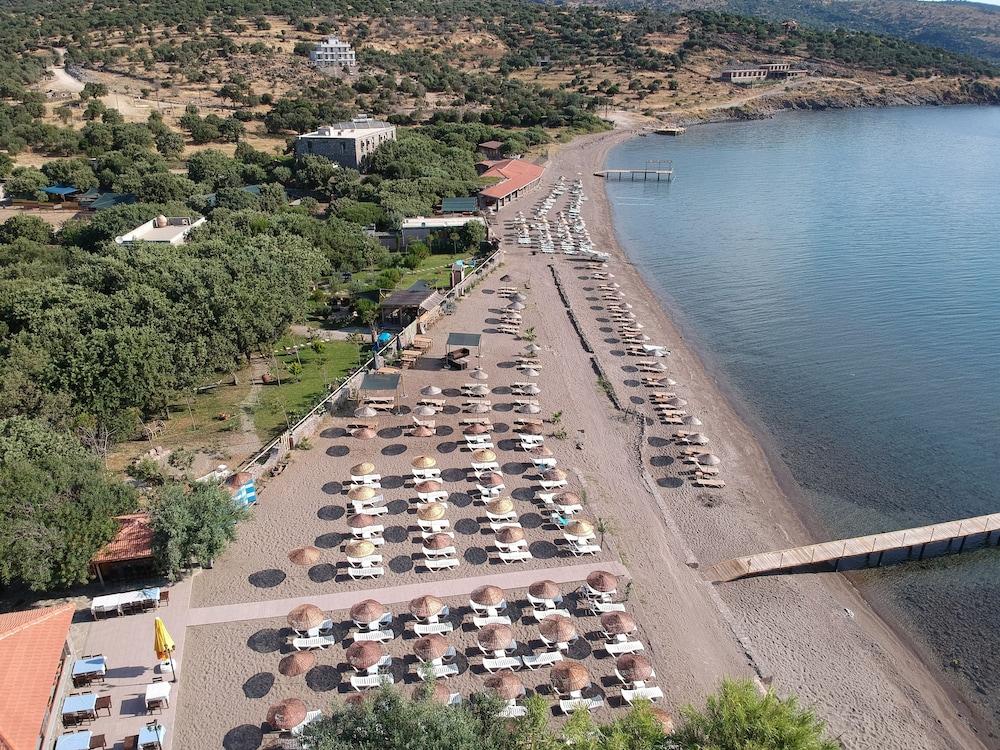 Sandee Batik Iskele Beach