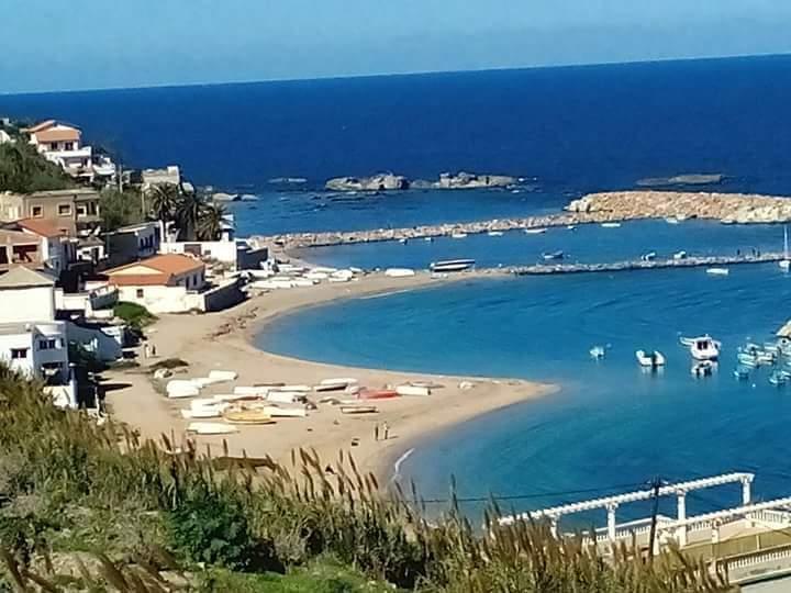 Sandee Sercouf Beach