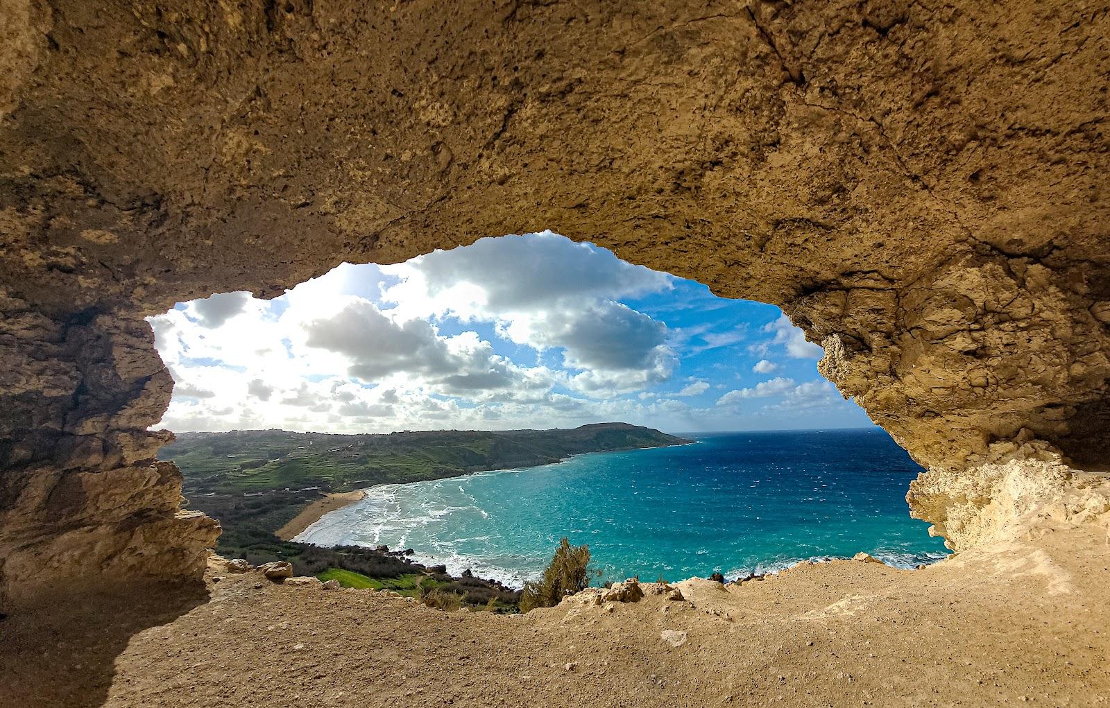 Sandee Tal-Mixta Cave