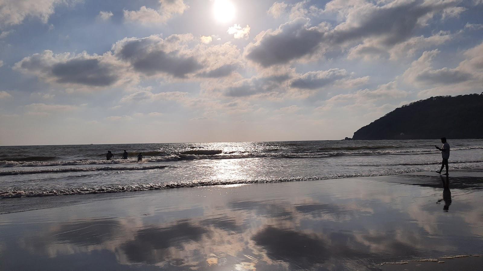 Sandee Dabhol Black Beach