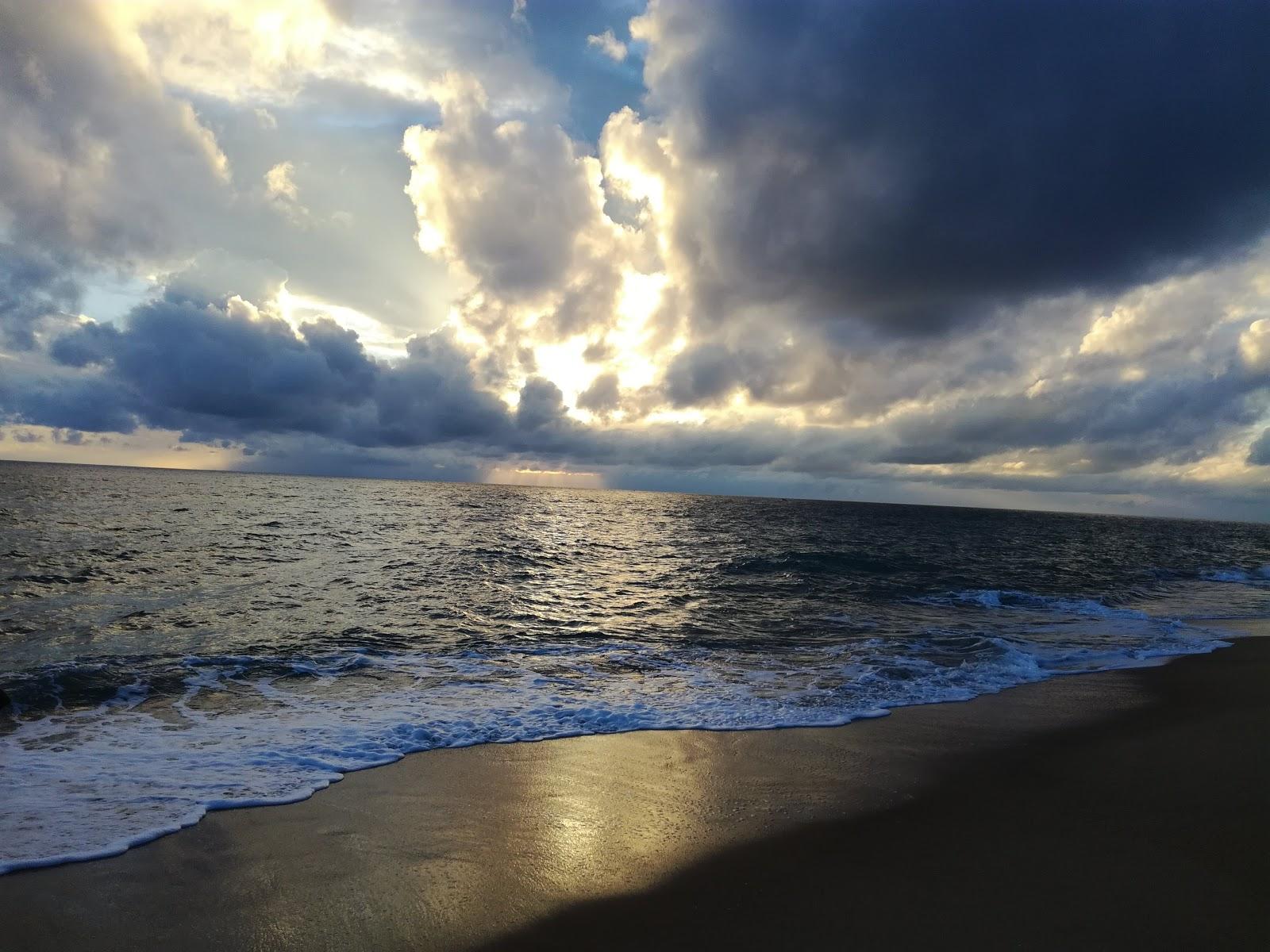 Sandee Kurukkalmadam Beach Photo