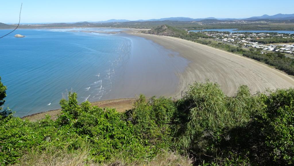 Sandee Mulambin Beach Photo