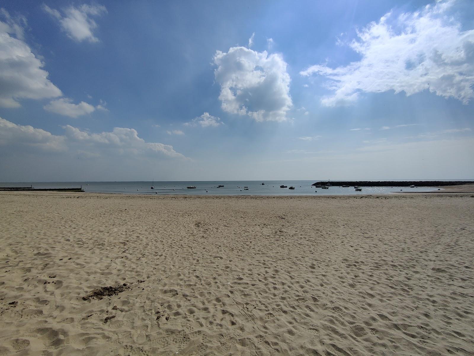 Sandee Plage Croix Lucas Photo