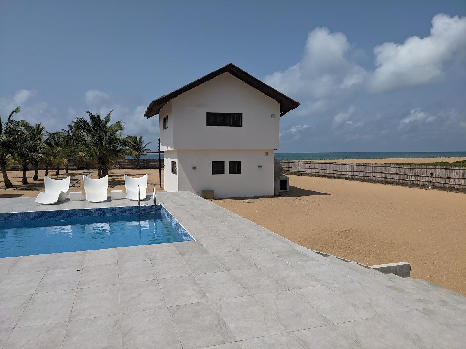 Sandee Kamp Ikare Resort