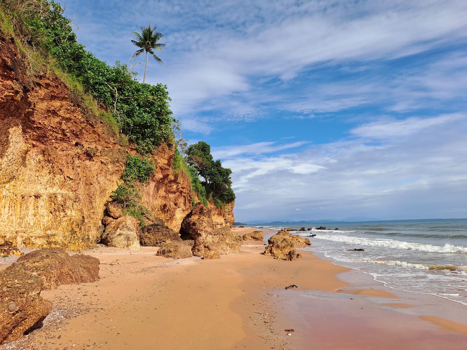 Sandee Red Cliffs