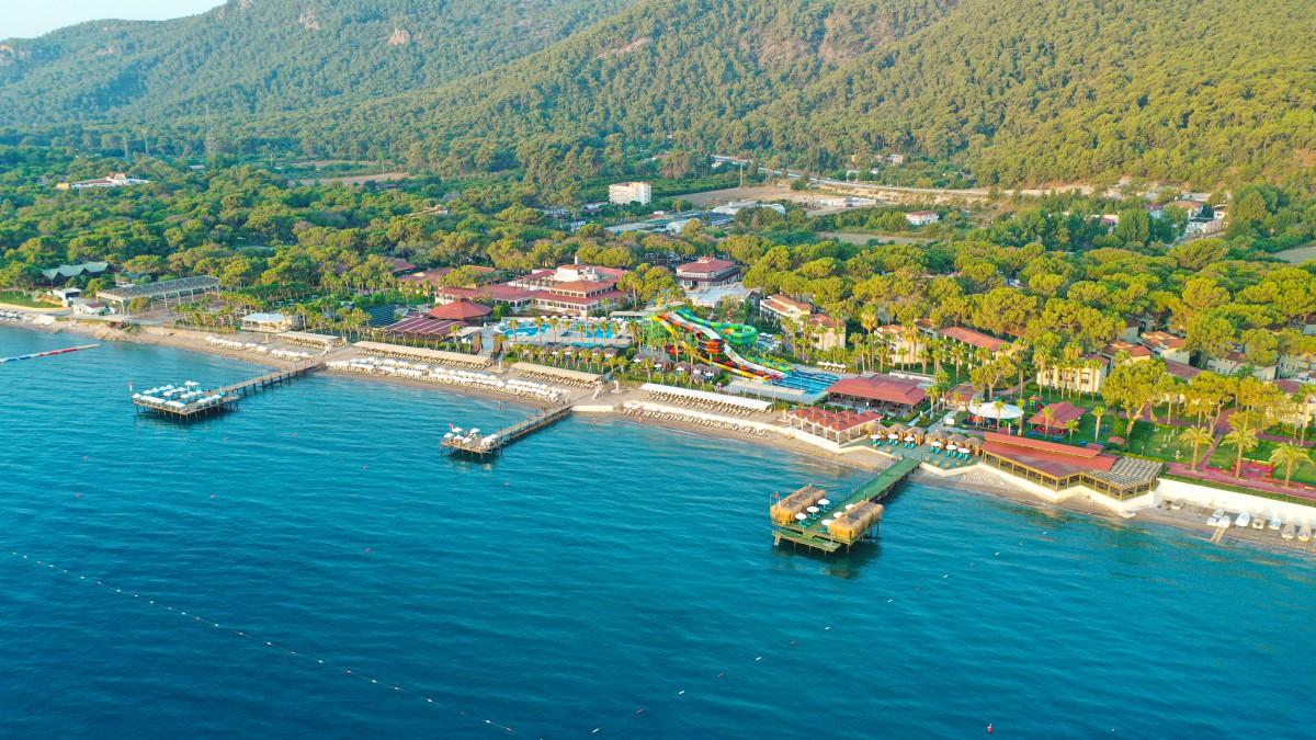 Sandee Crystal Flora Beach Resort
