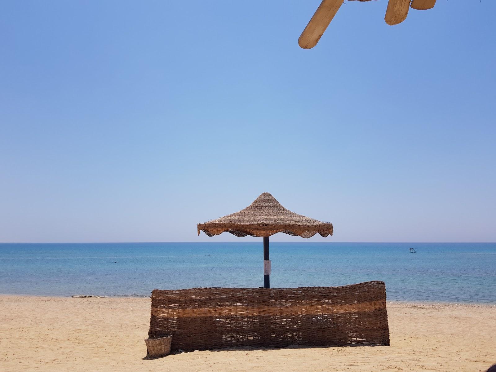 Sandee Moon Beach