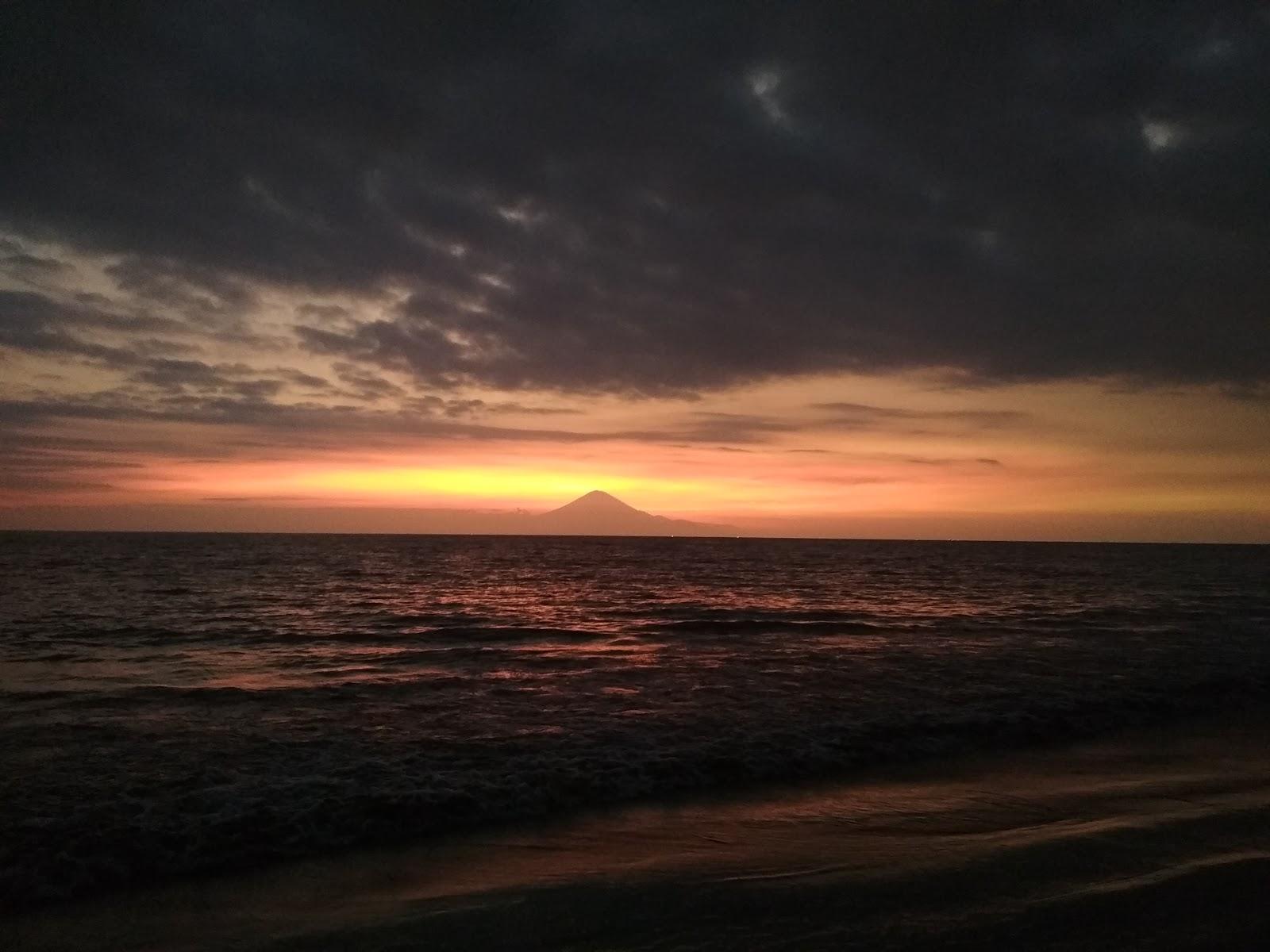 Sandee Pantai Penghulu Agung
