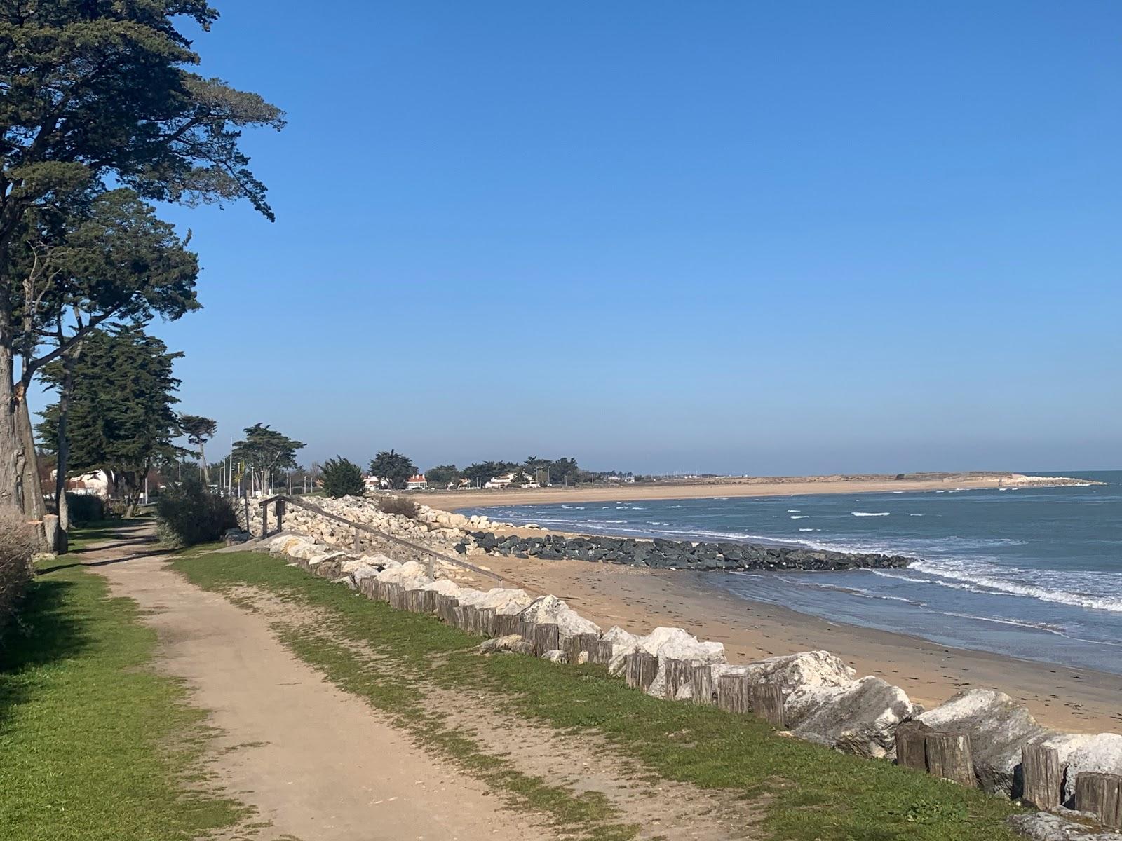 Sandee Beach Of La-Bree-Les-Bains Photo