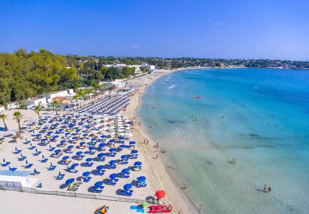 Sandee Spiaggia Di Punta Tavola O Photo