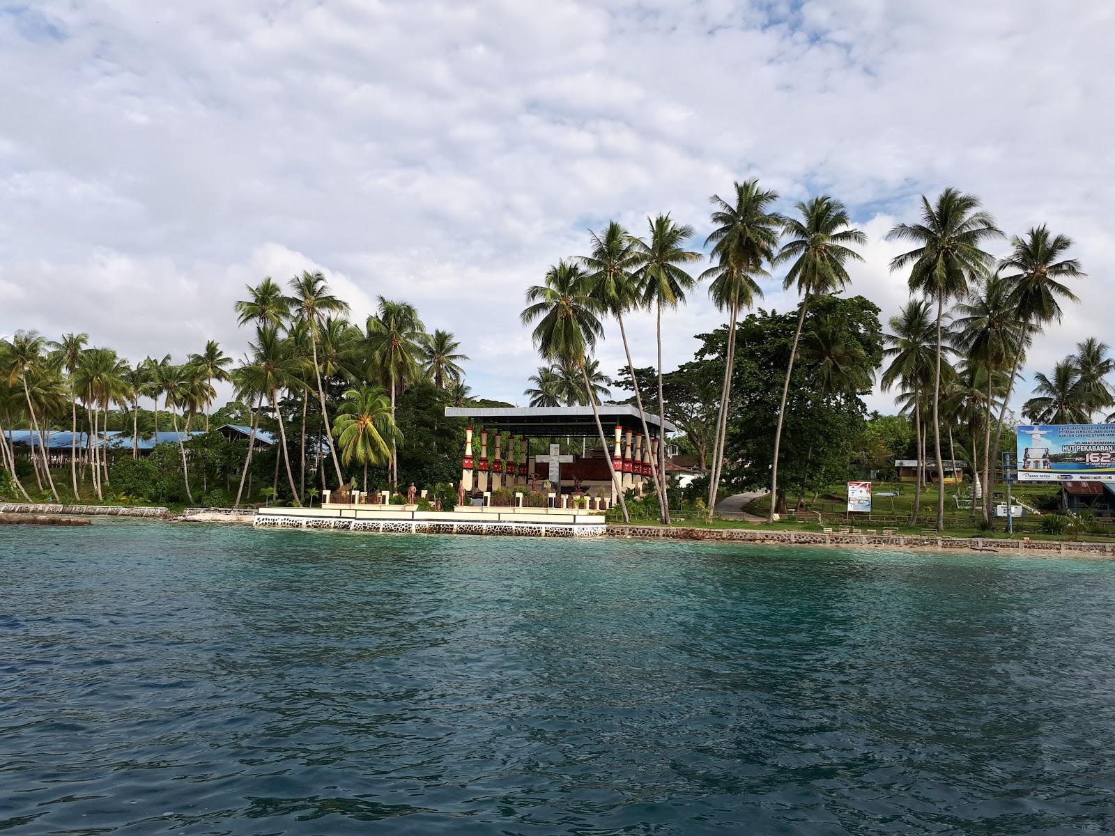 Sandee Mansinam Island