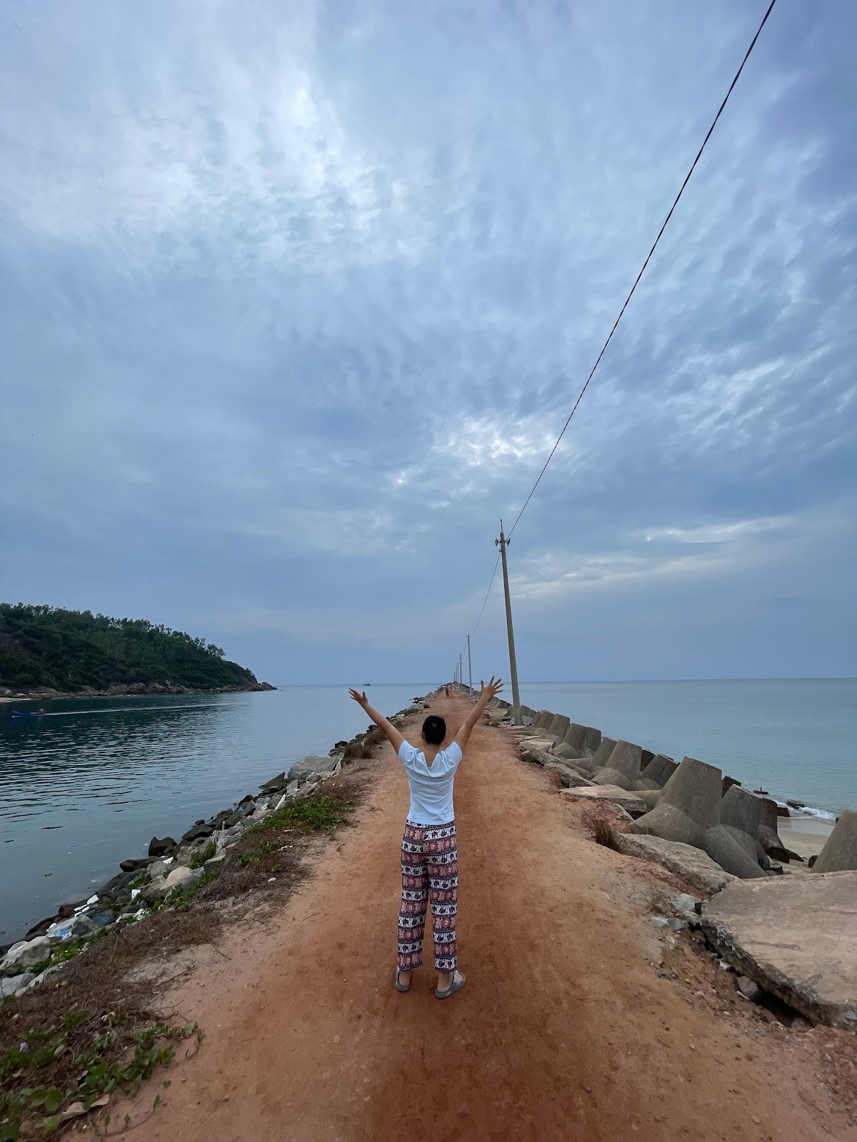 Sandee Tam Quan Bac Beach Photo