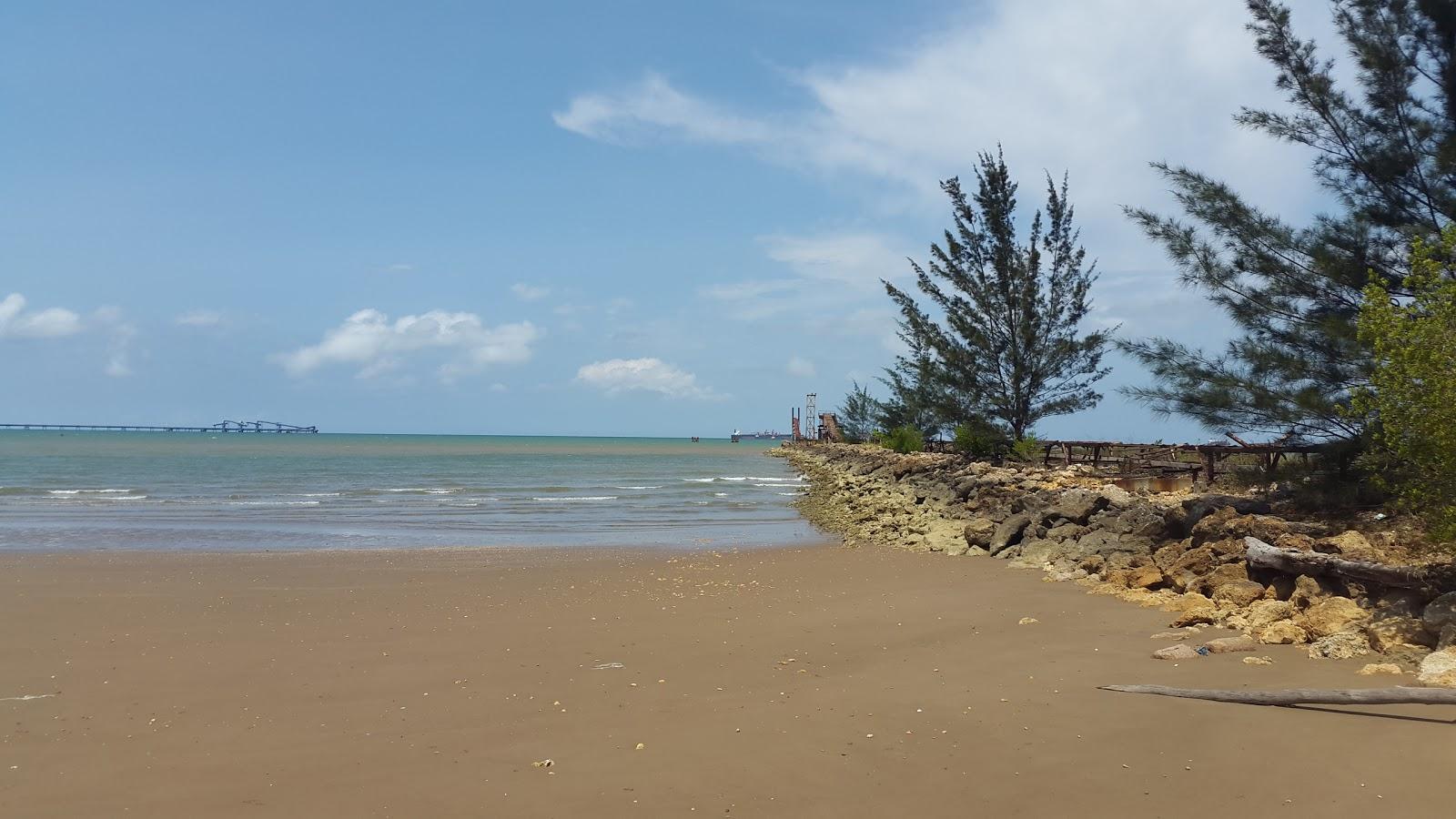 Sandee Wadhvan Beach
