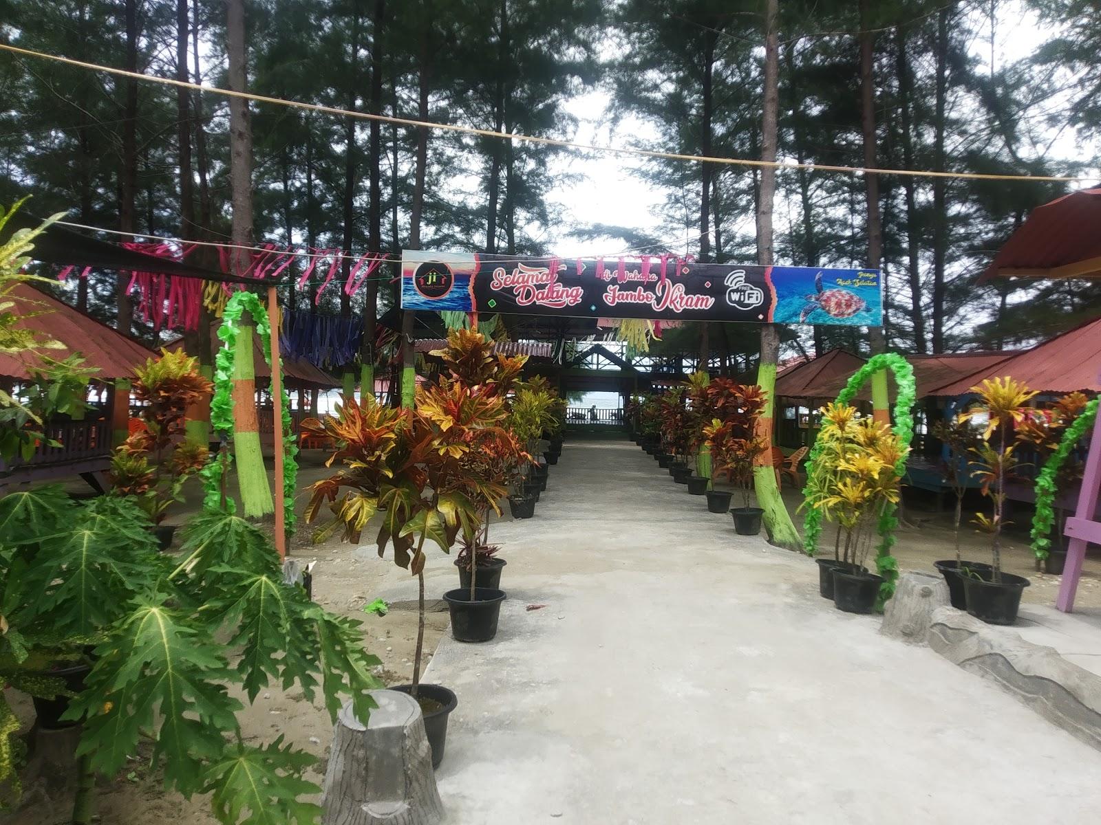 Sandee Pantai Ujung Batu