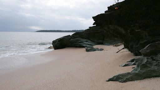 Sandee Cadelac Beach Photo