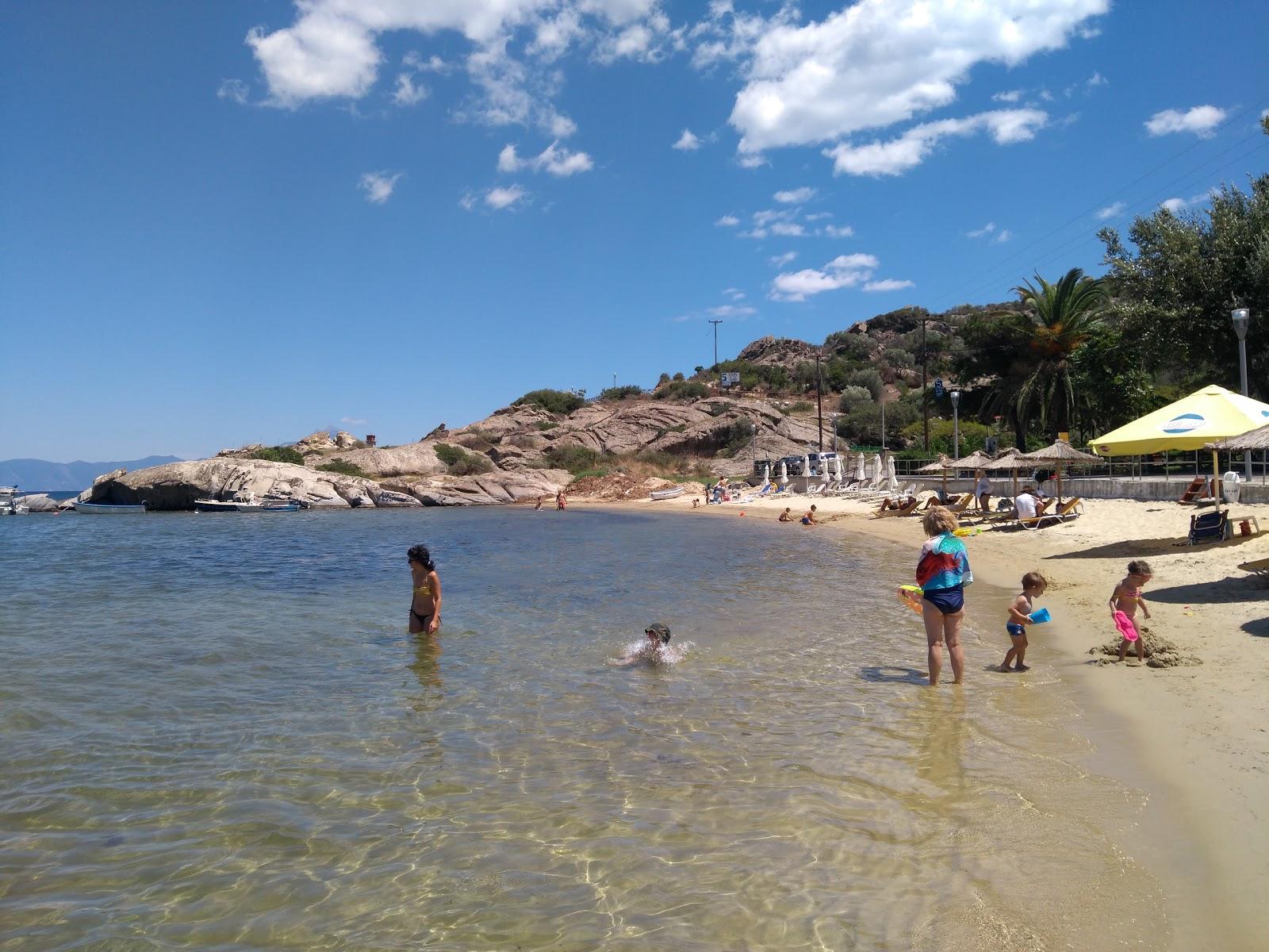 Sandee Linaraki Beach