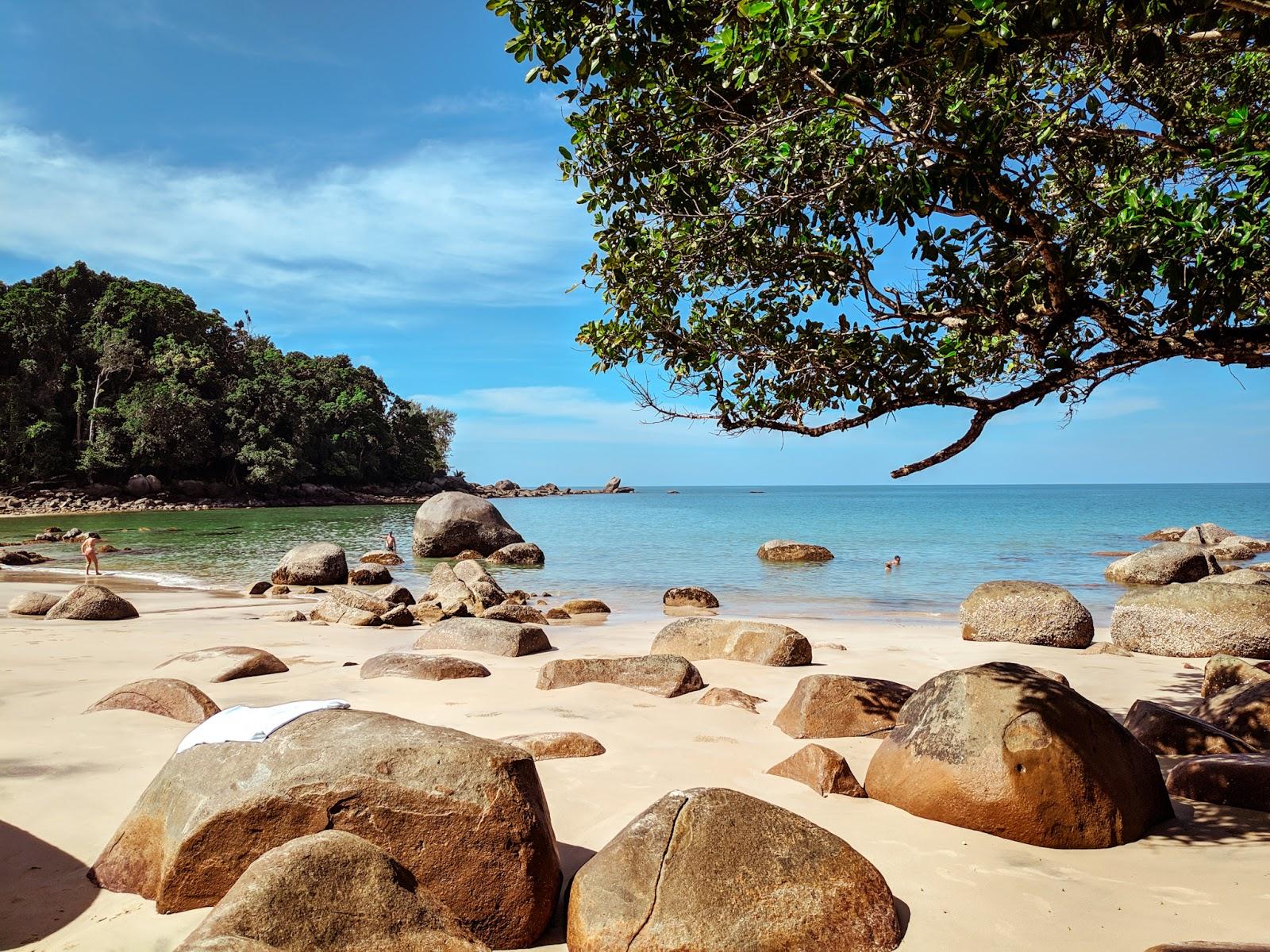 Sandee Little White Sandy Beach Photo