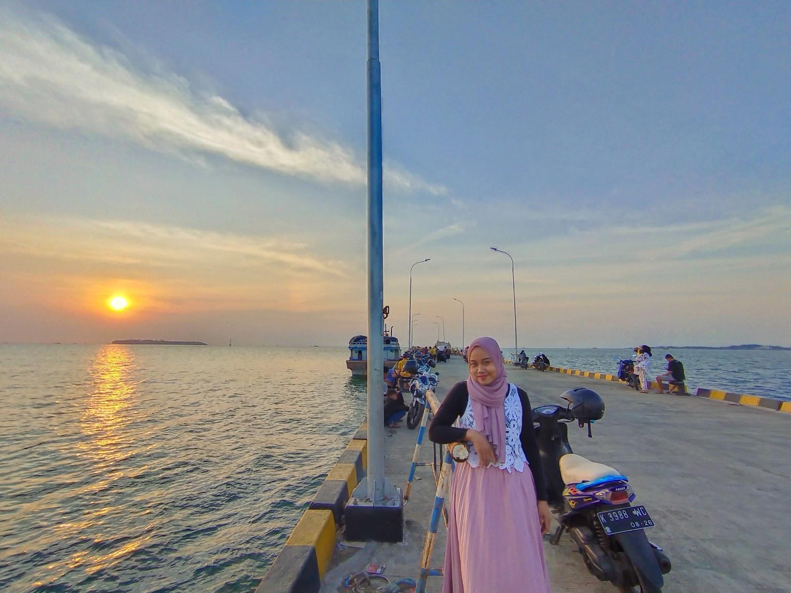 Sandee Pelabuhan Nusantara Raha