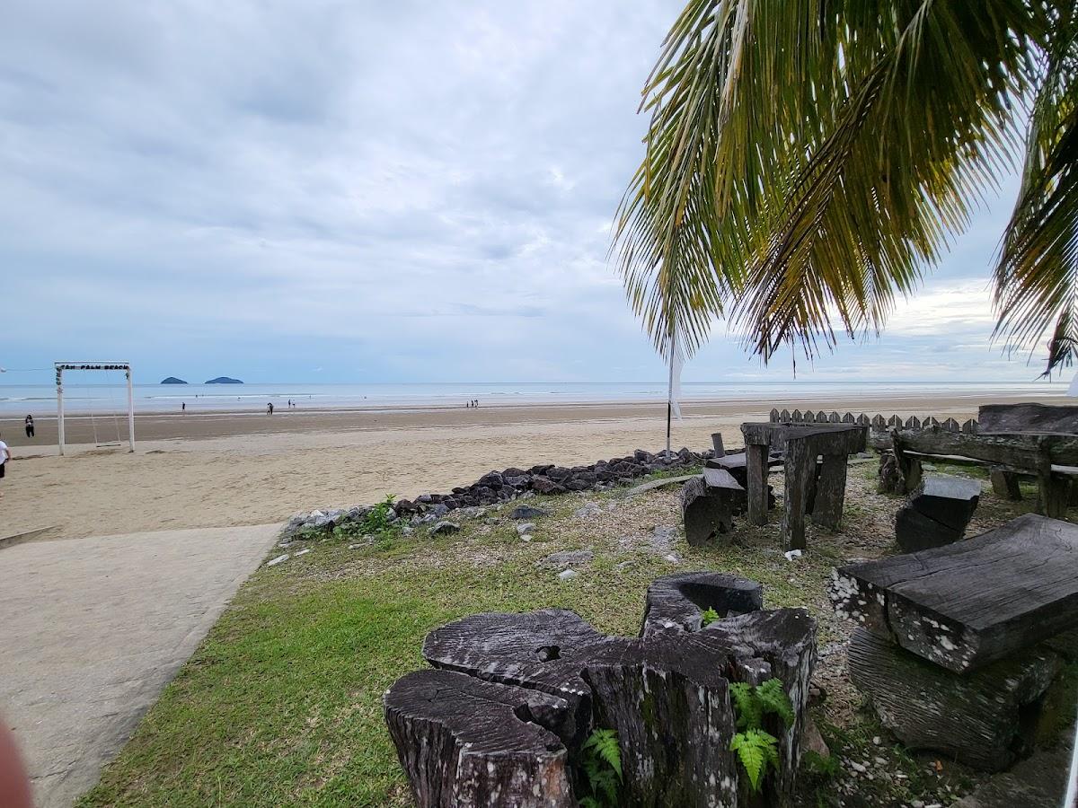 Sandee Semantan Beach Photo