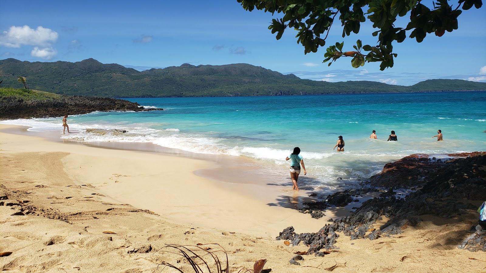 Sandee Ermitano Beach