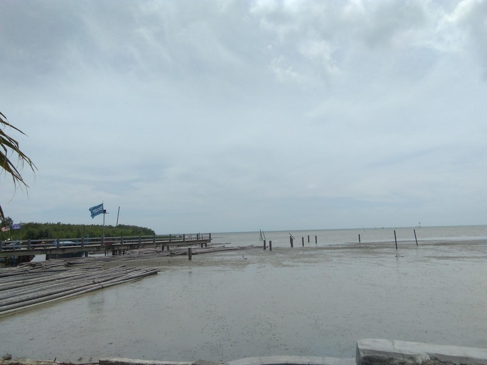 Sandee Pantai Leka