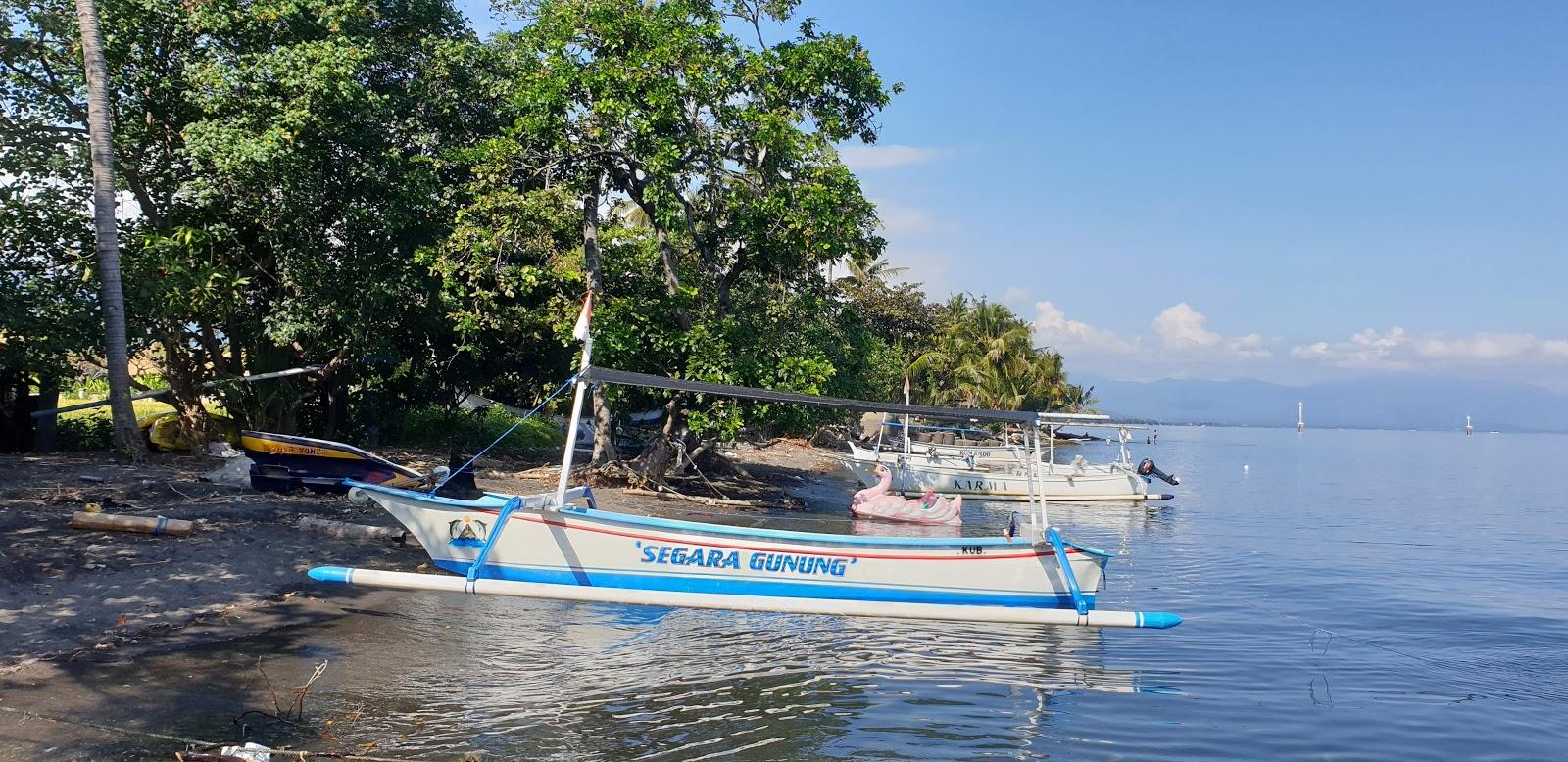 Sandee Pantai Pemaron Segara Gunung
