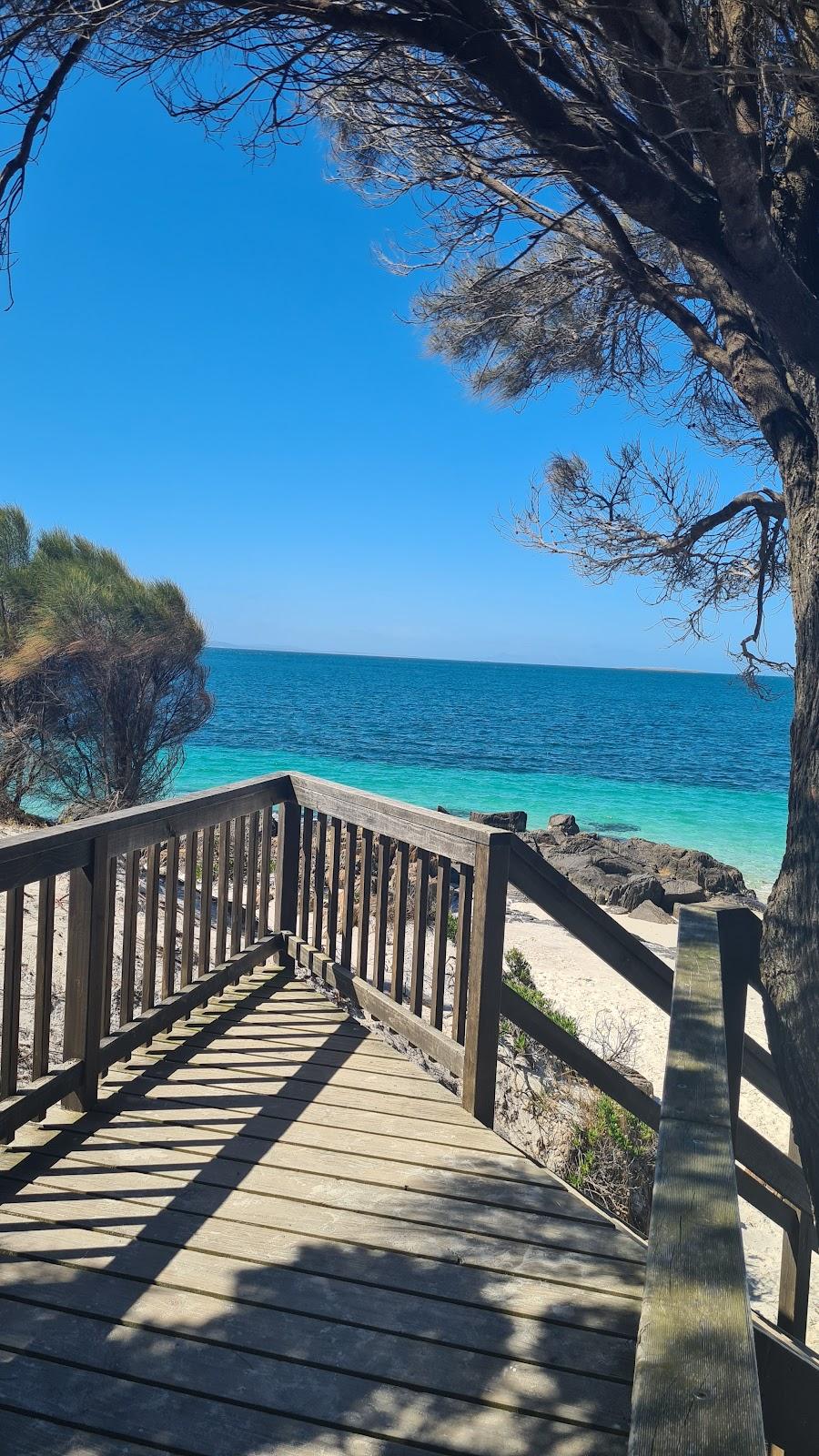 Sandee Little Musselroe Bay