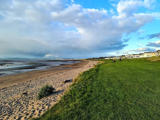 Sandee Craig Tara Beach Photo